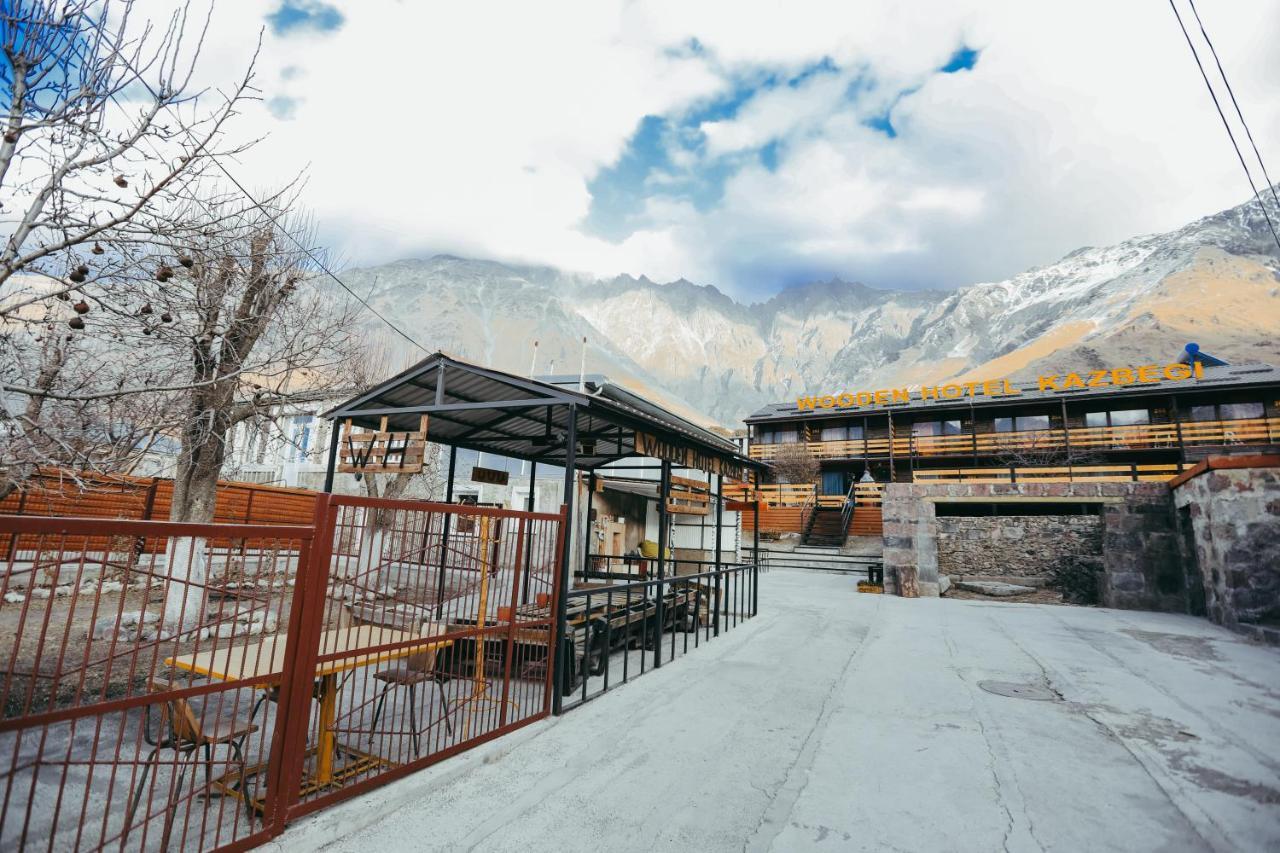 Wooden Hotel Kazbegi Exterior foto