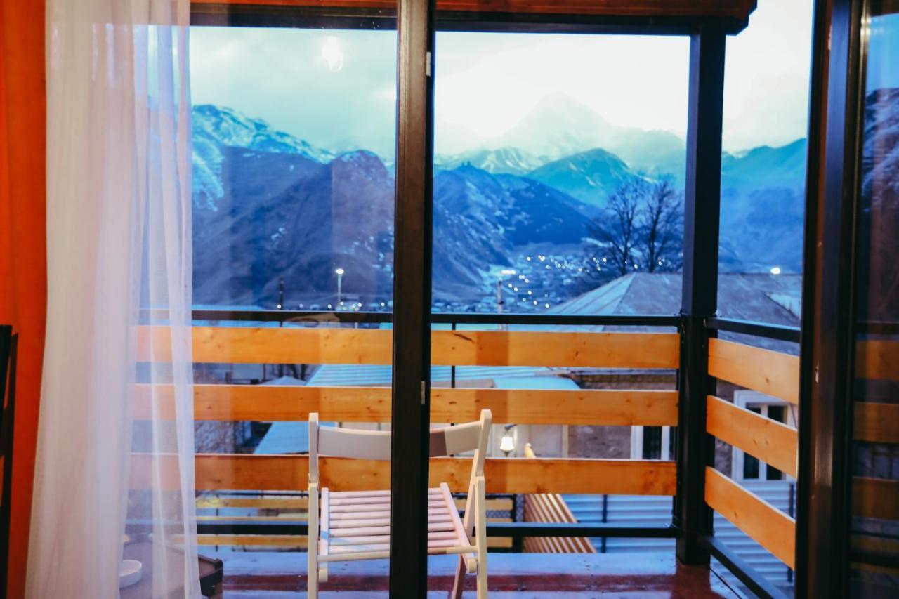 Wooden Hotel Kazbegi Exterior foto