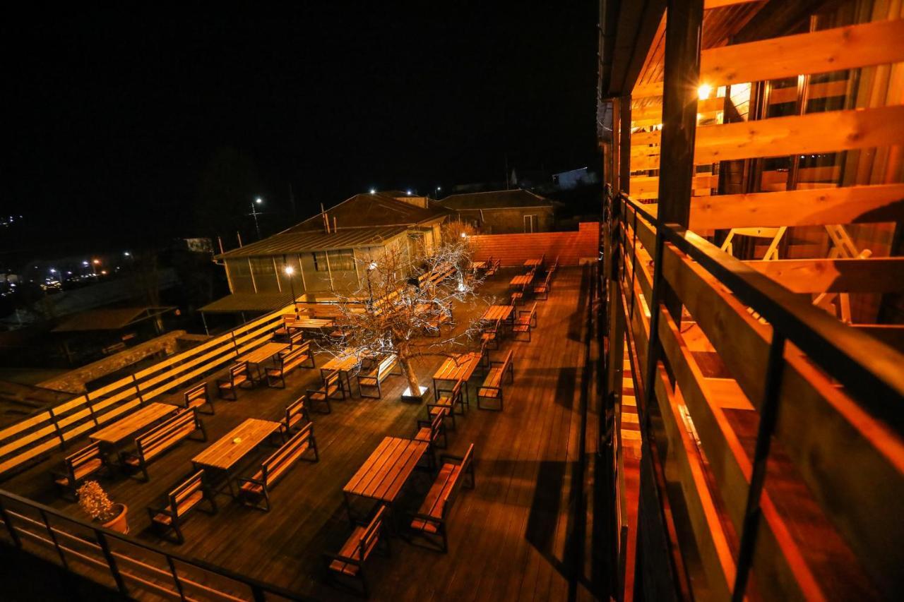 Wooden Hotel Kazbegi Exterior foto